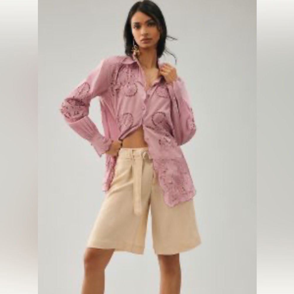 NWT- BY ANTHROPOLOGIE CUTOUT SCALLOPED BUTTONDOWN SHIRT